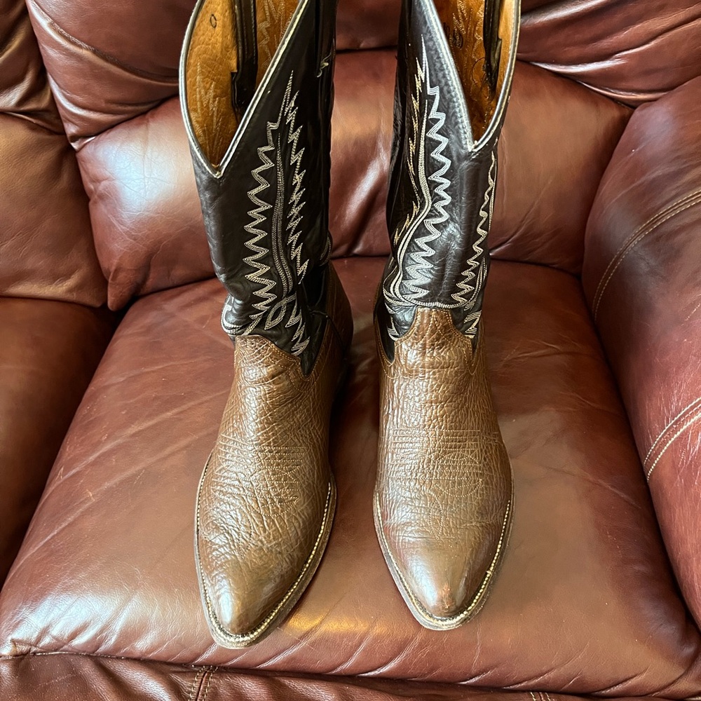 Brown Bullhide Cowboy Boots Mfg by Cowtown